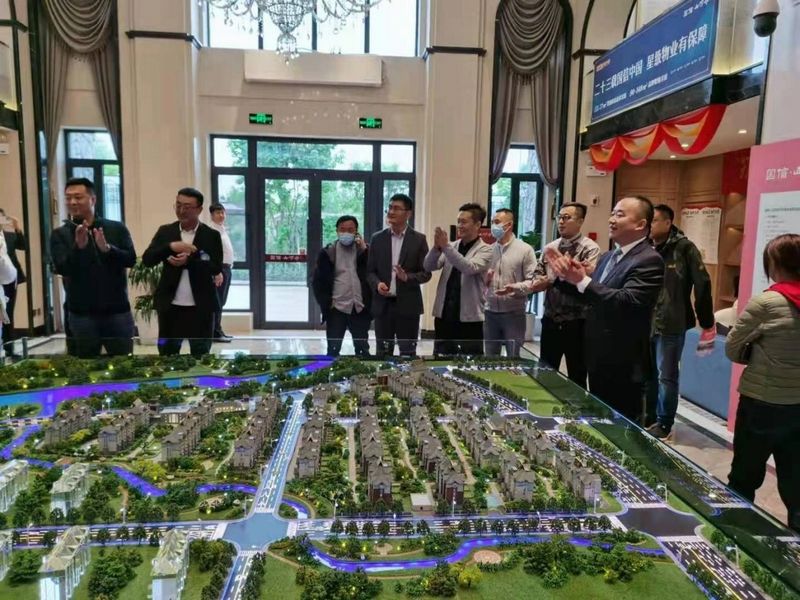 1.BBIN宝盈集团江山府欢迎履历团参观.jpg 1.BBIN宝盈集团江山府欢迎履历团参观.jpg
