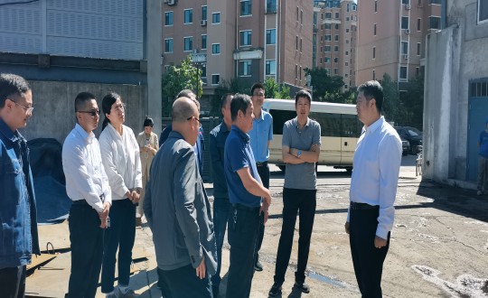 10.市人大及在建委有关辅导光临供热总公司红旗分公司发展专题调研_副本.jpg