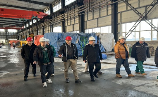 13.上海电气集团调查团光临装配式总公司参观调查_副本.jpg 13.上海电气集团调查团光临装配式总公司参观调查_副本.jpg