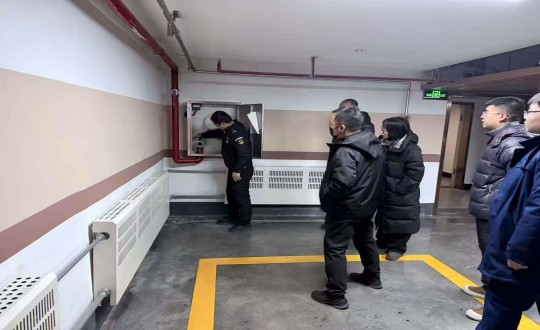 4.净月区有关部门组成消防安全查抄组对BBIN宝盈集团净月府进行高层消防查抄_副本.jpg 4.净月区有关部门组成消防安全查抄组对BBIN宝盈集团净月府进行高层消防查抄_副本.jpg